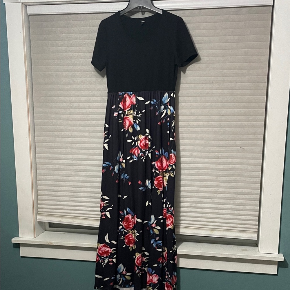 Floral Black and Red Maxi Dress